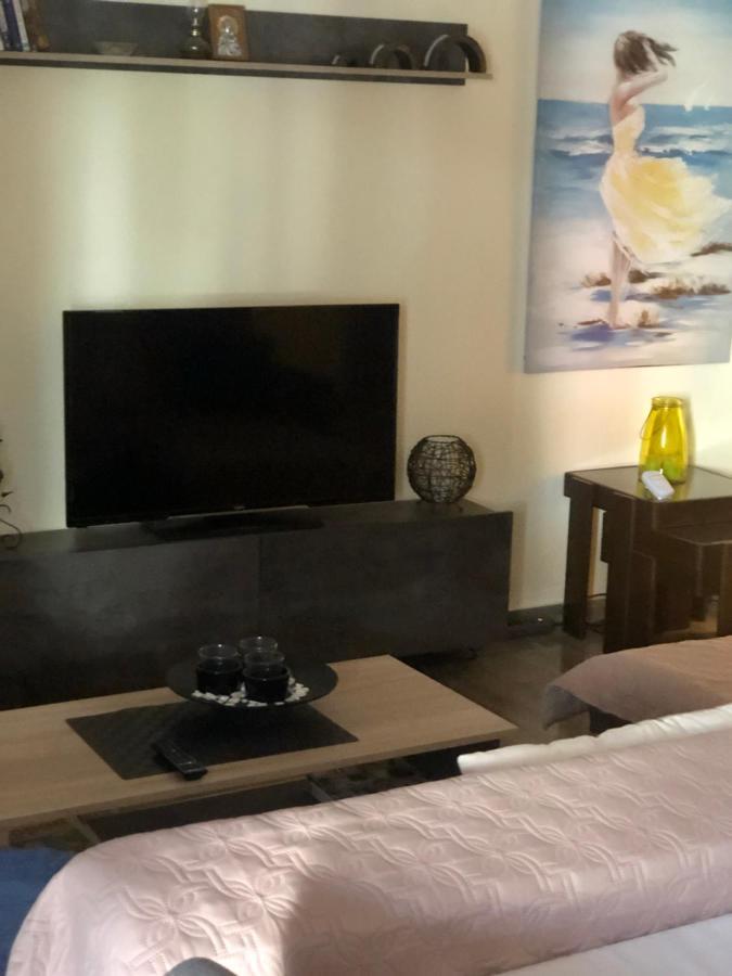 Joannas 2Brooms Sea Apartment Peraía Dış mekan fotoğraf