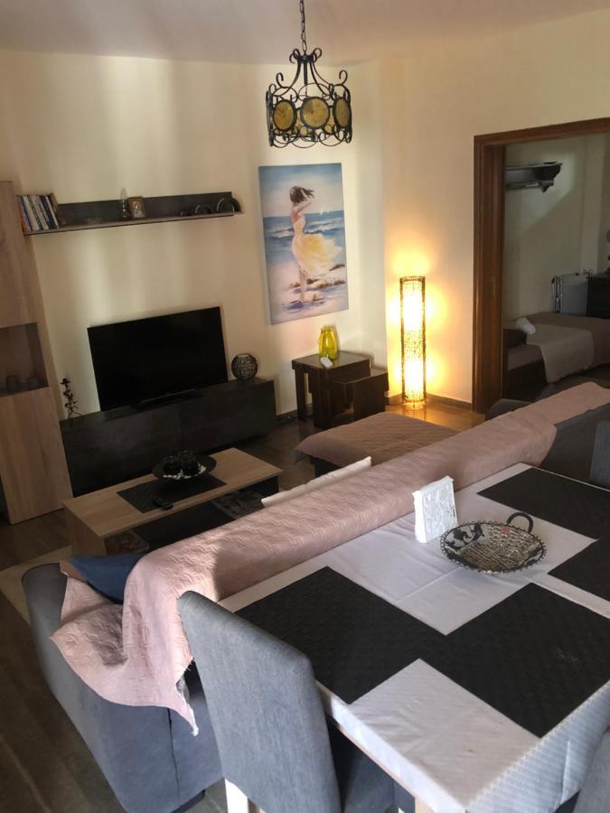 Joannas 2Brooms Sea Apartment Peraía Dış mekan fotoğraf