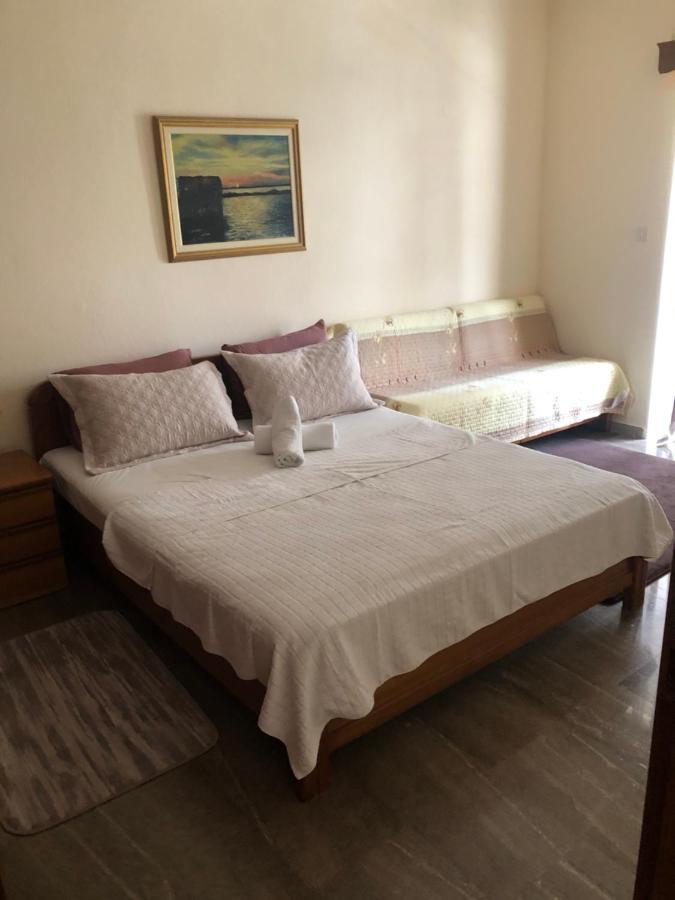 Joannas 2Brooms Sea Apartment Peraía Dış mekan fotoğraf