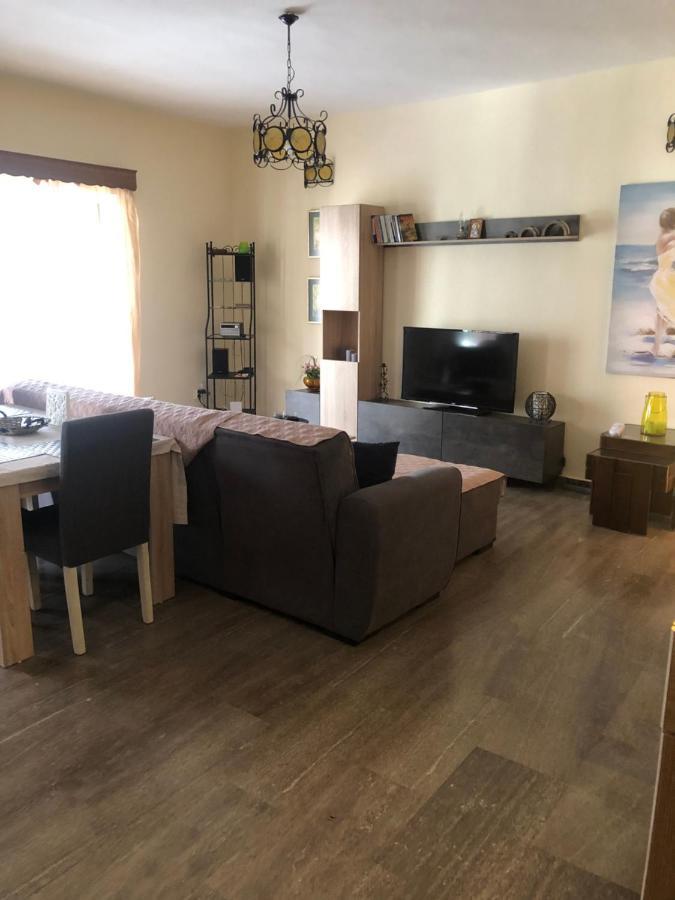 Joannas 2Brooms Sea Apartment Peraía Dış mekan fotoğraf